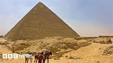 couple fuck on great pyramid|Egypt investigates pyramid nude photo shoot